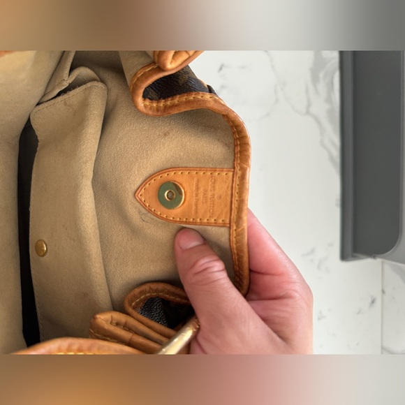 Louis Vuitton Galleria PM Monogram bag - Picture 6 of 10